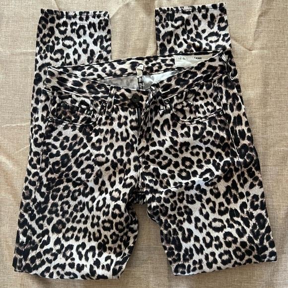 Rag & Bone Boyfriend Jean in Snow Leopard - Picture 5 of 6
